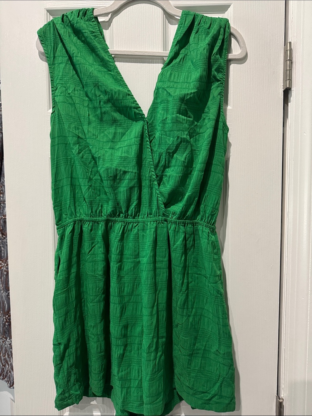 Cupshe Green V-Neck Sleeveless Romper